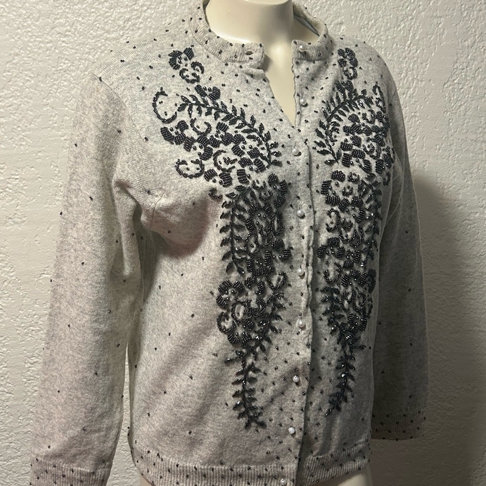 VTG gray embroideredM /L Speckled Crew Neck beaded floral cardigan Sweater as is
